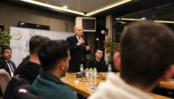 Düzce Belediye Başkanı Dr. Faruk Özlü Gençlerle Buluştu