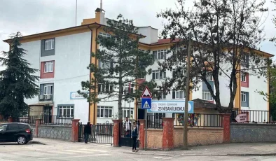 Eskişehir’de akran zorbalığına uğrayan öğrencinin annesi: ‘Çocuğumla ilgilenilmedi’