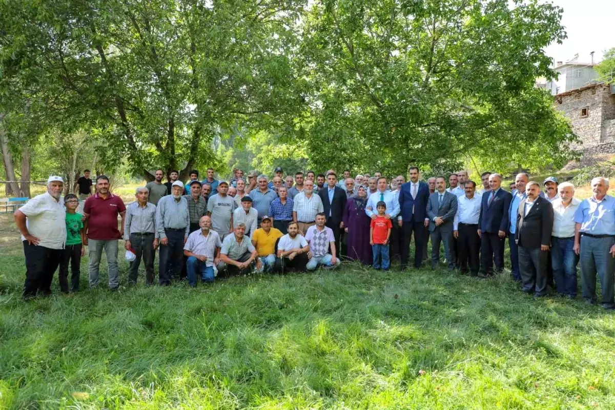 Erzincan Valisi Hamza Aydoğdu, Kemah ilçesi Hakbilir köyünü ziyaret etti