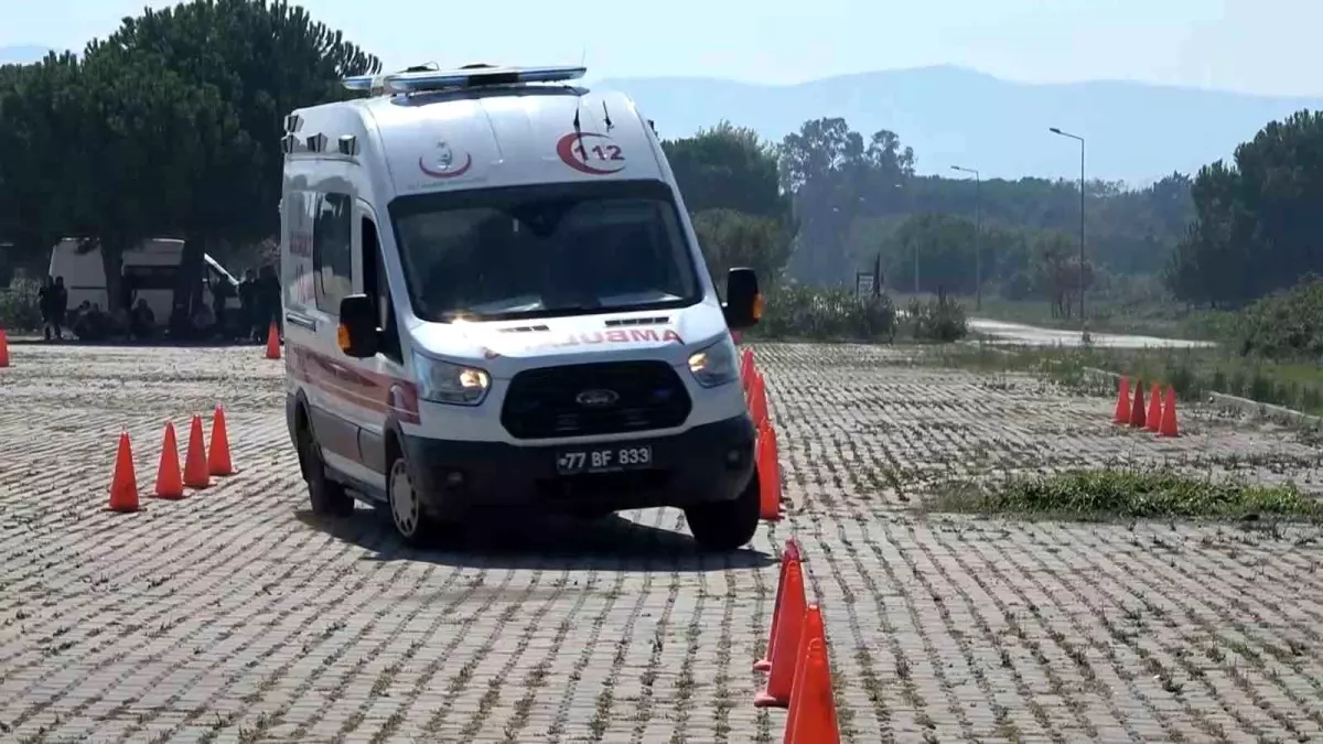 Yalova’da Ambulans Sürüş Eğitimi