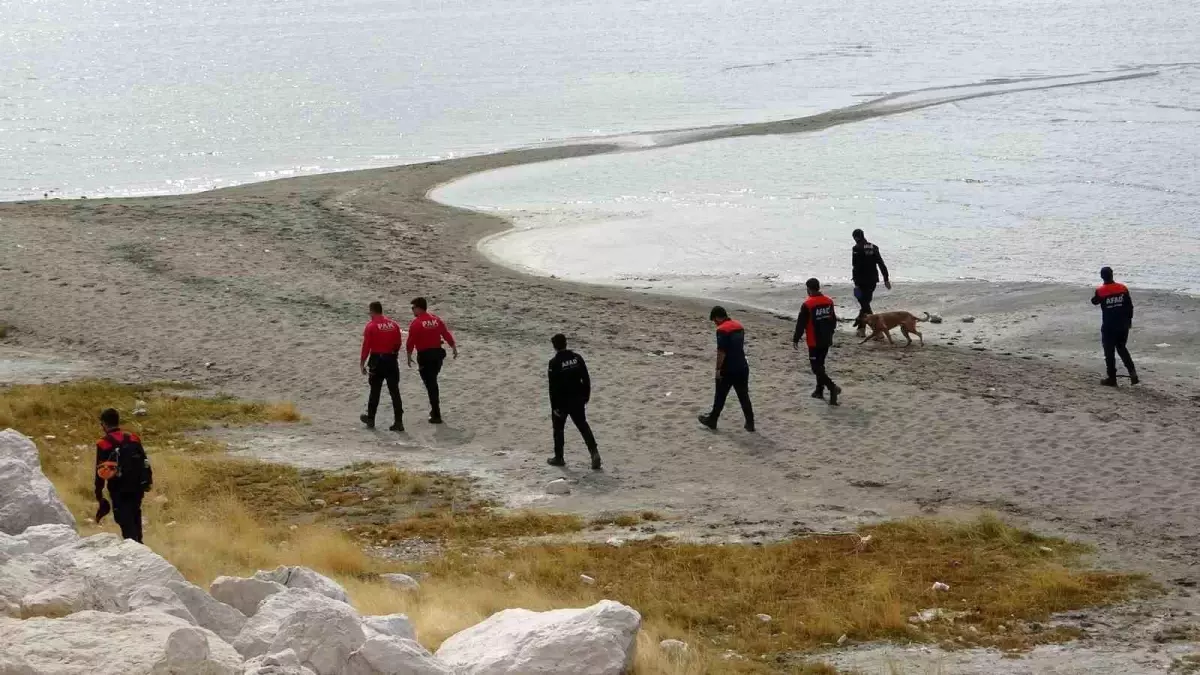 Van’da 11 Gündür Kaybolan Üniversite Öğrencisi Rojin Kabaiş’in Durumu Belirsiz