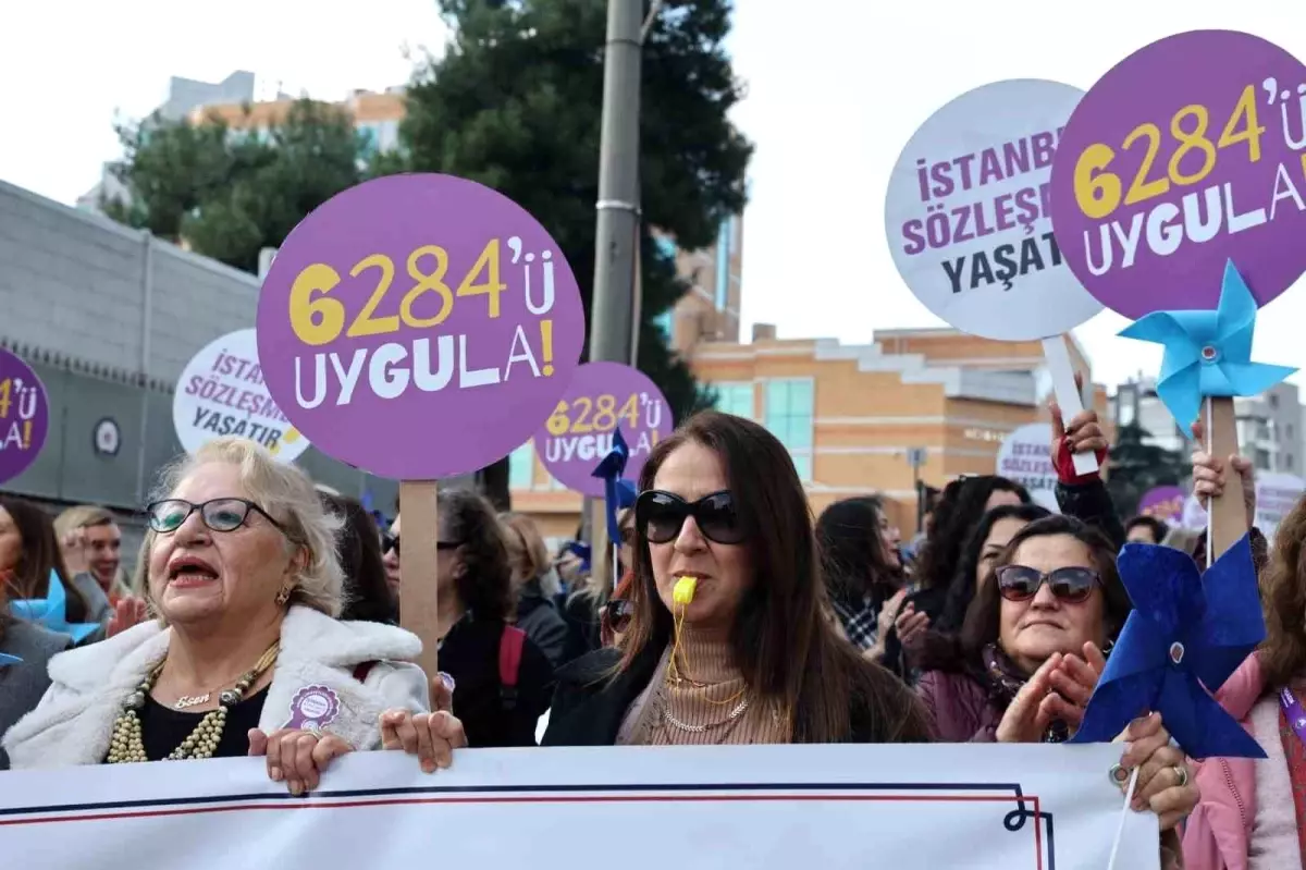 Nilüferli Kadınlar Şiddete Son Vermek İçin Yürüdü