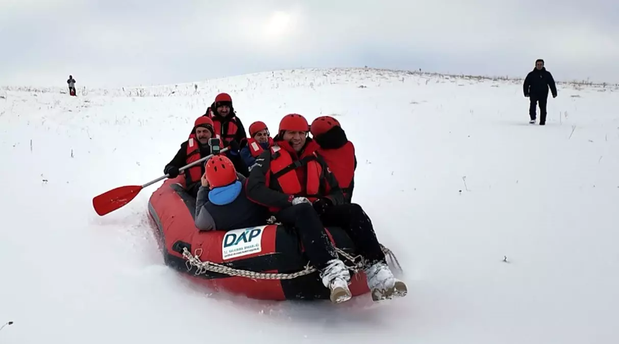 Erzurum’da Kar Raftingi Heyecanı